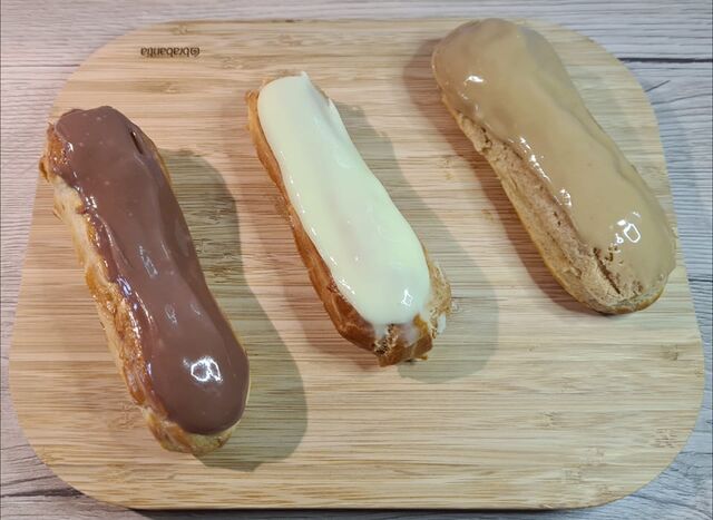 Éclairs chocolat, vanille et café