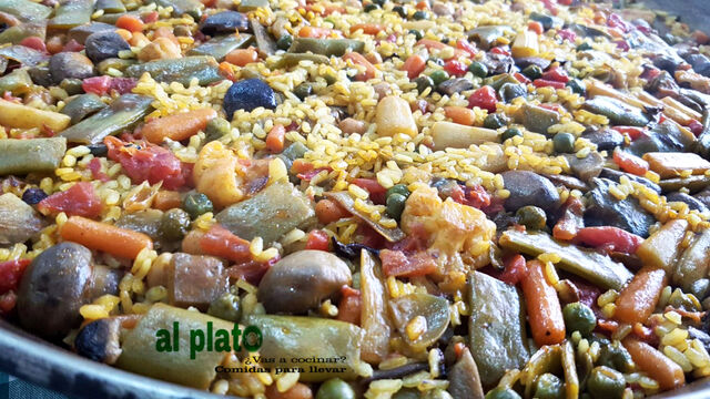 Paella de la huerta o de verduras 