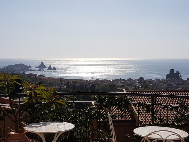 Faraglioni e Castello in un solo panorama!