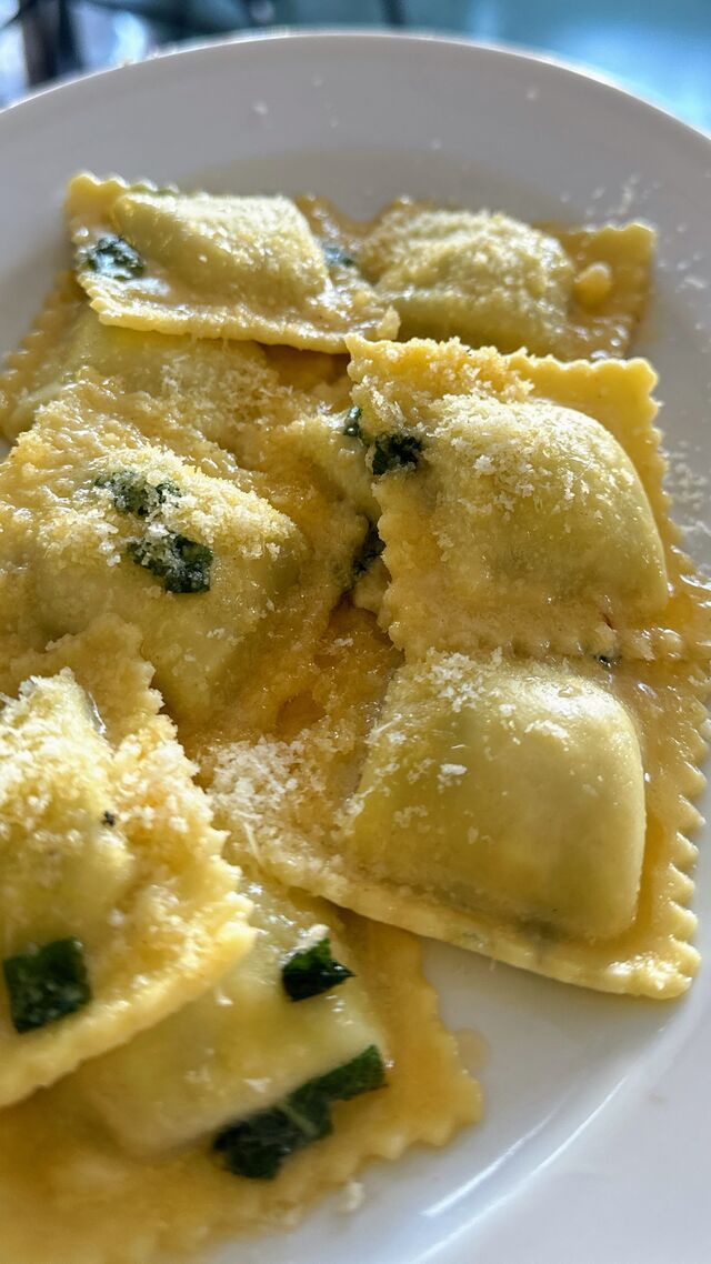 Ravioli burro e salvia 