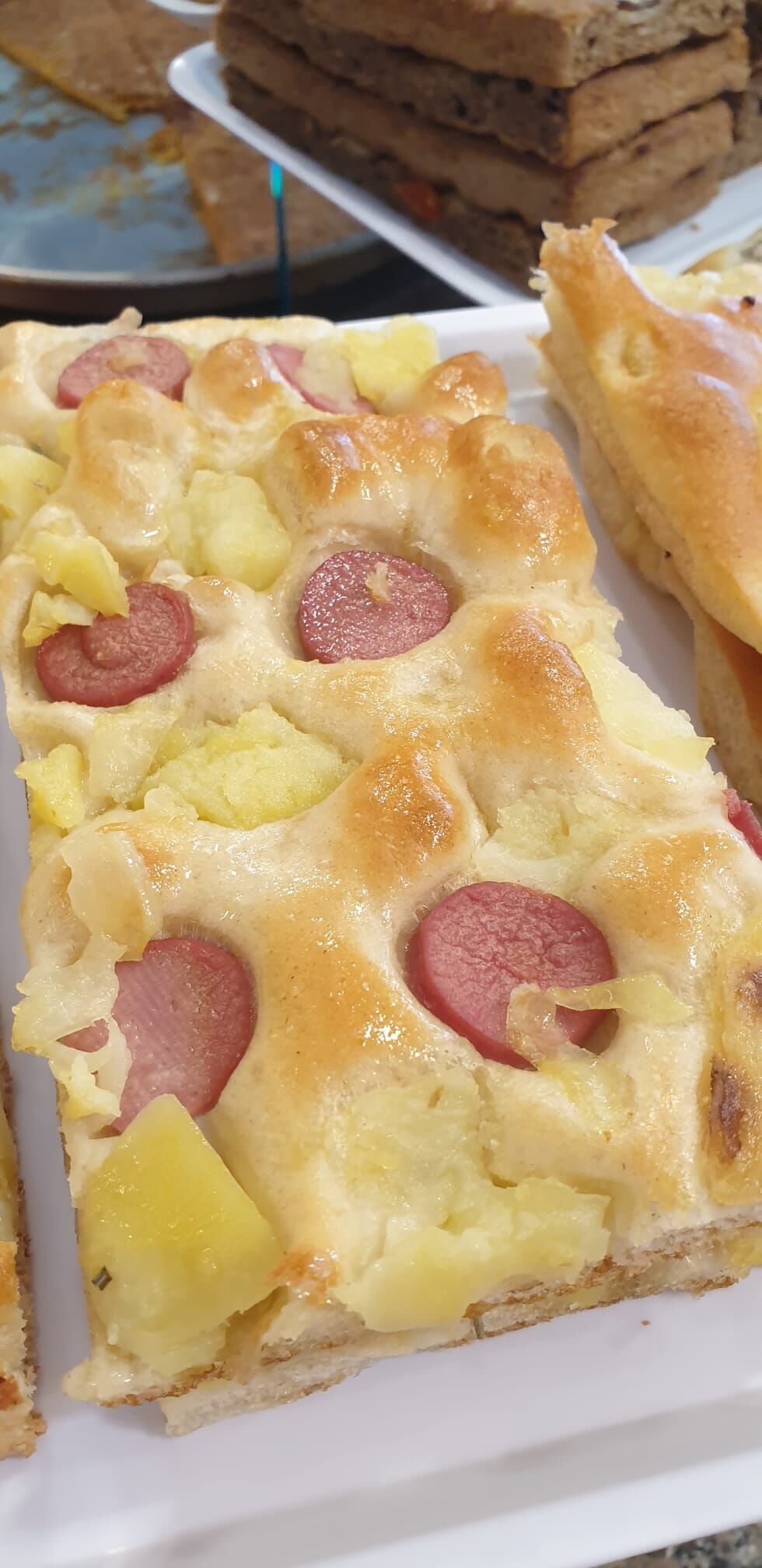 Focaccia con Patate e Wurstel