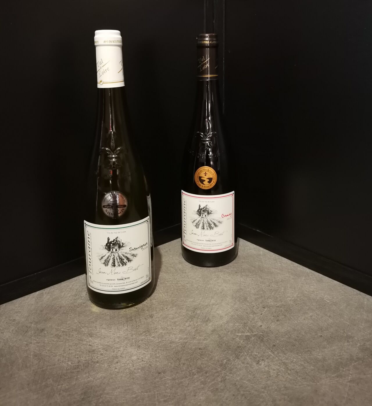 Vins Vallée de la Loire=Sauvignon = 11€ / Gamay=plus en stock