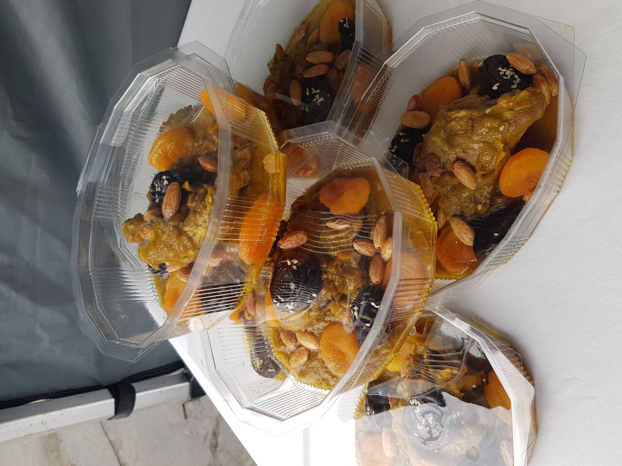 Tajine agneau abricot,pruneaux, amande 