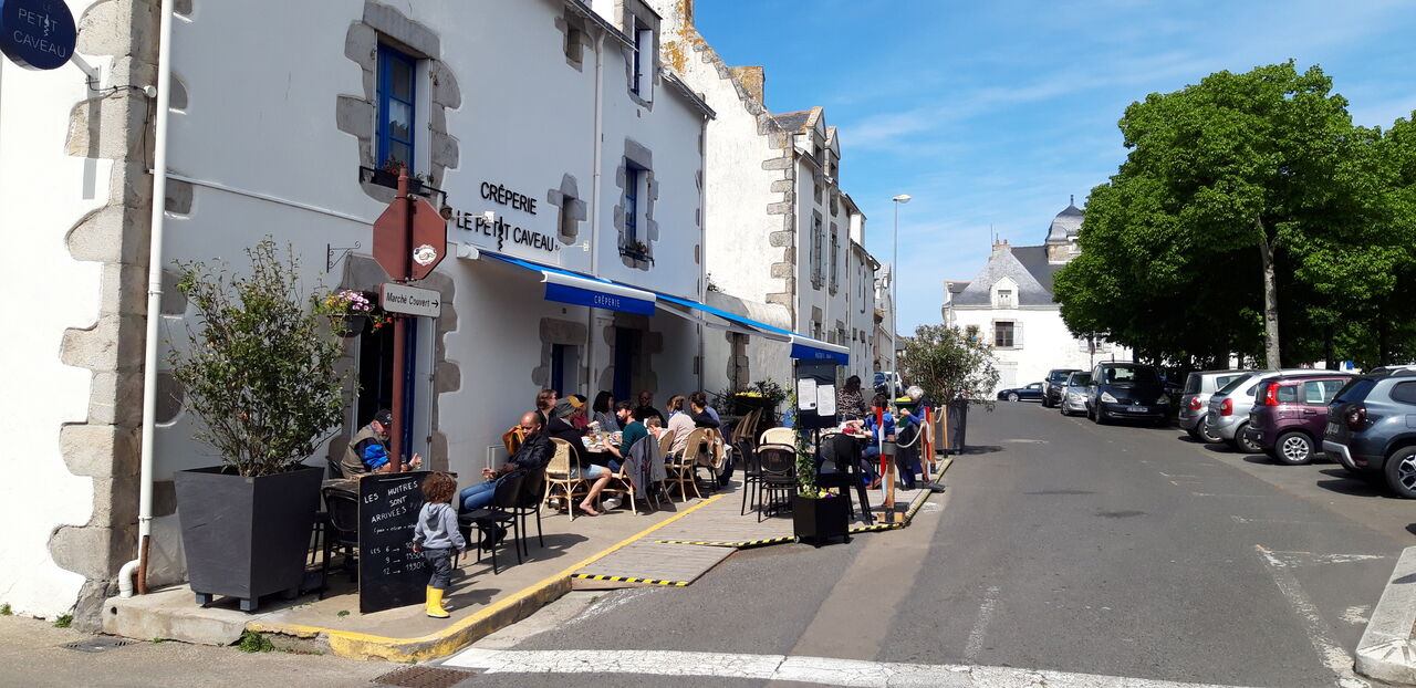 LE PETIT CAVEAU LE CROISIC