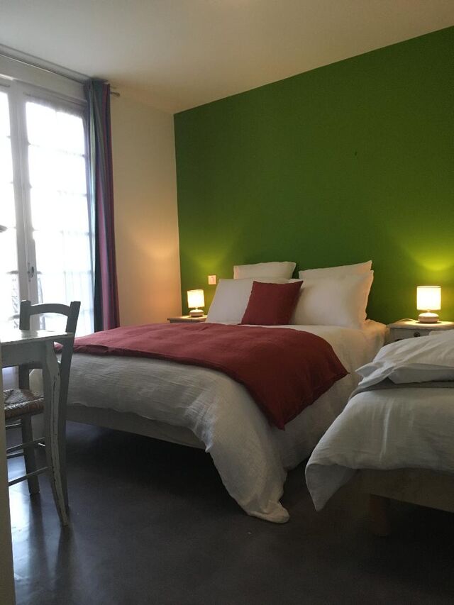 Chambre d'hôtel familiale (3 personnes) 