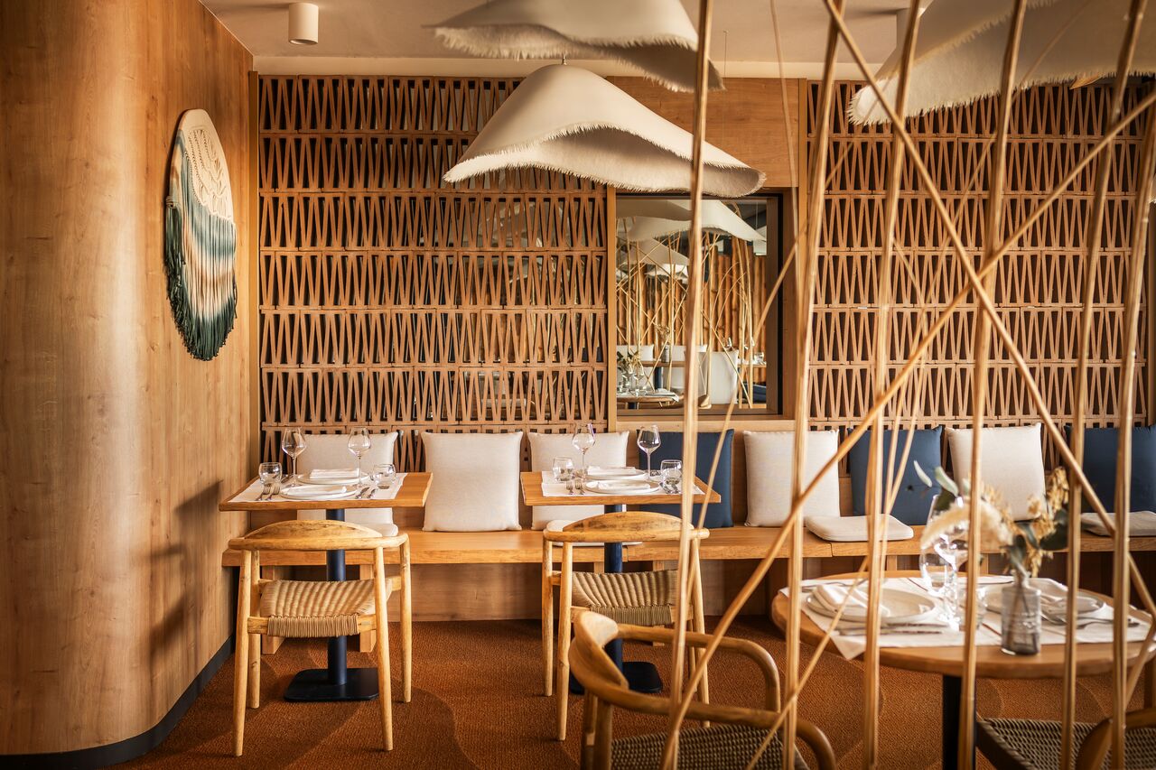 Restaurant Le Sloop aux Sables d'Olonne, face à l'océan. Photo : Cédric Chassé