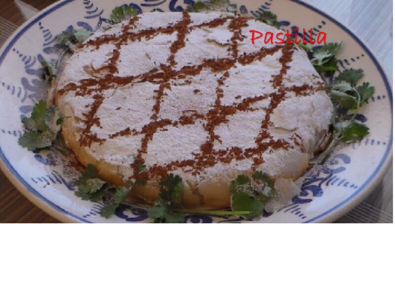 Pastilla aux poulets fermier et amandes 12 € la pièce