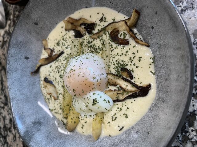 Œuf parfait, Asperges et Shiitakés