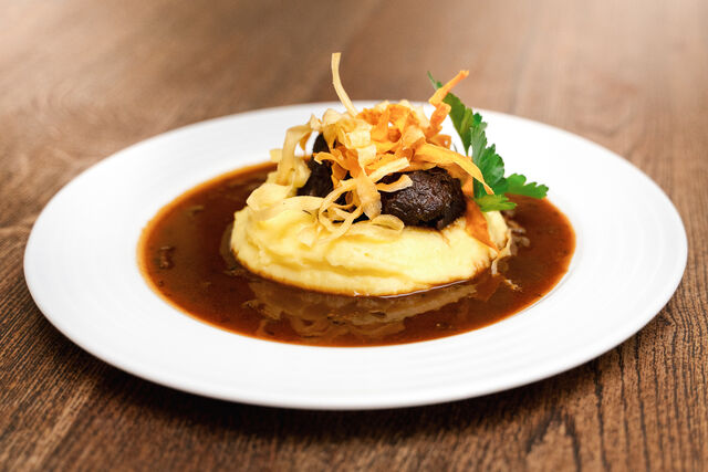 Hovězí líčka na víně