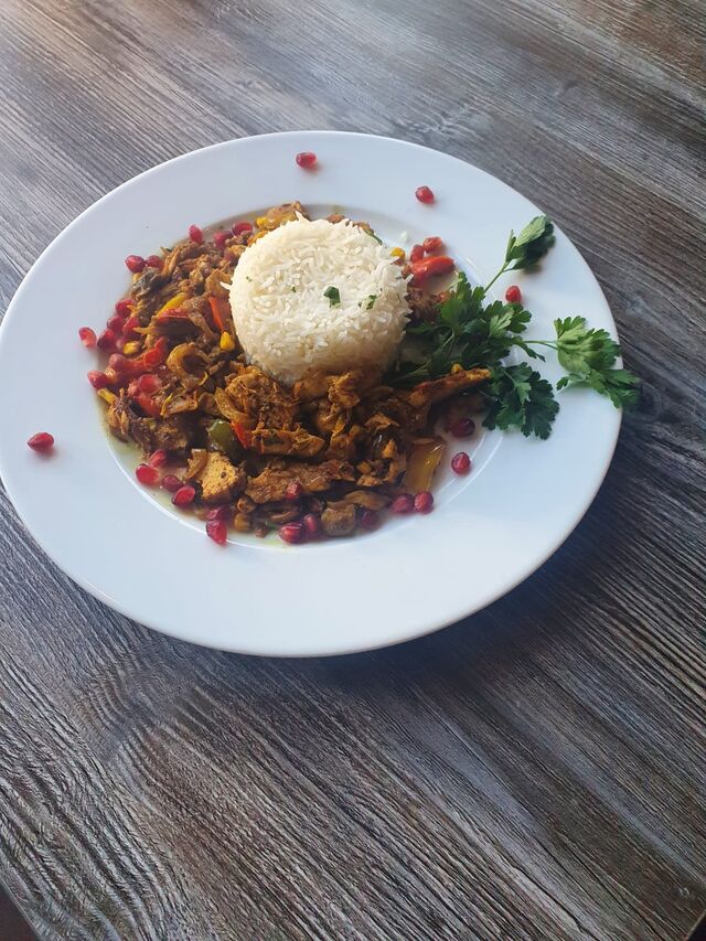 Reis mit Curry Hähnchenpfanne 