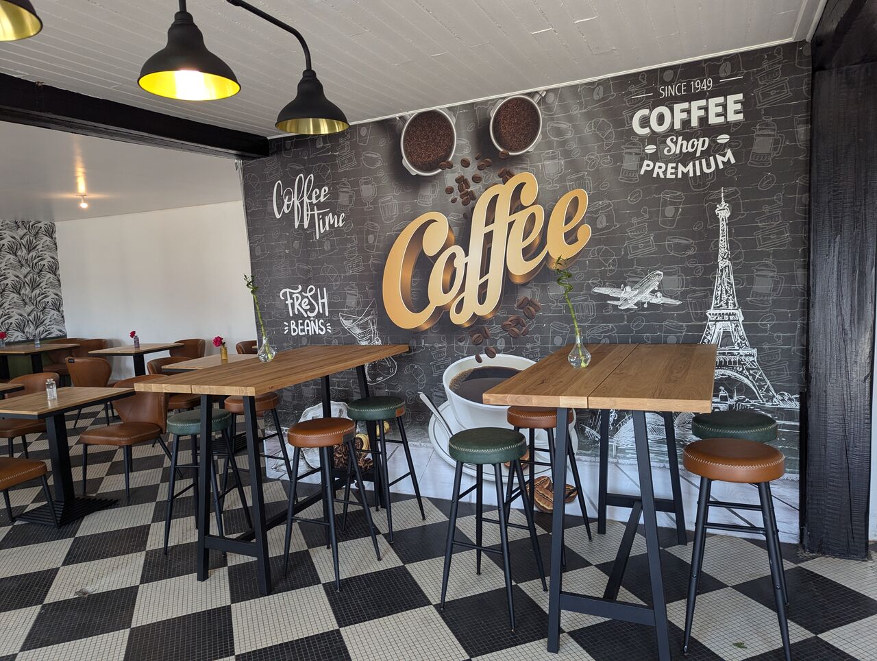 Nos tables hautes disponible sur réservation