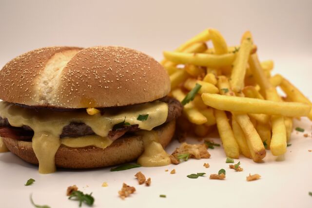Cheese Burger / frites 