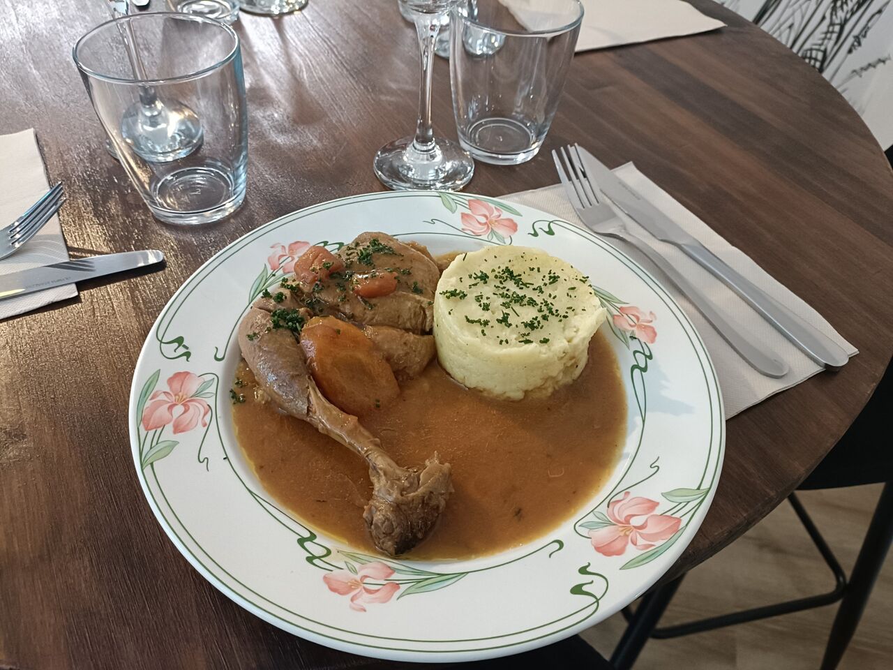 Pintade en carbonade