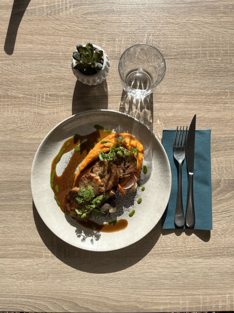 Le médaillon d'épaule de porcelet 