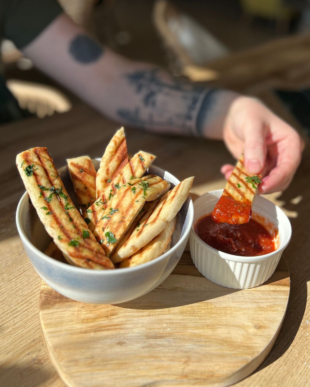 Česnekové pita proužky