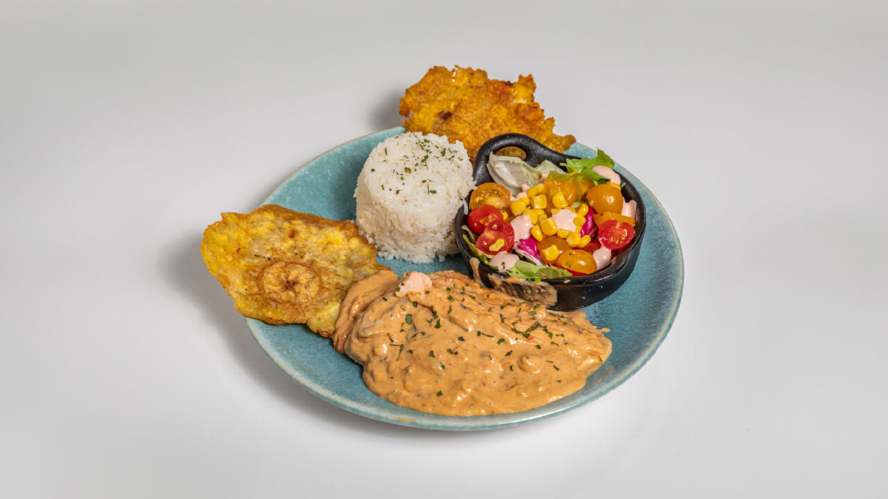 SALMON EN SALSA DE COCO