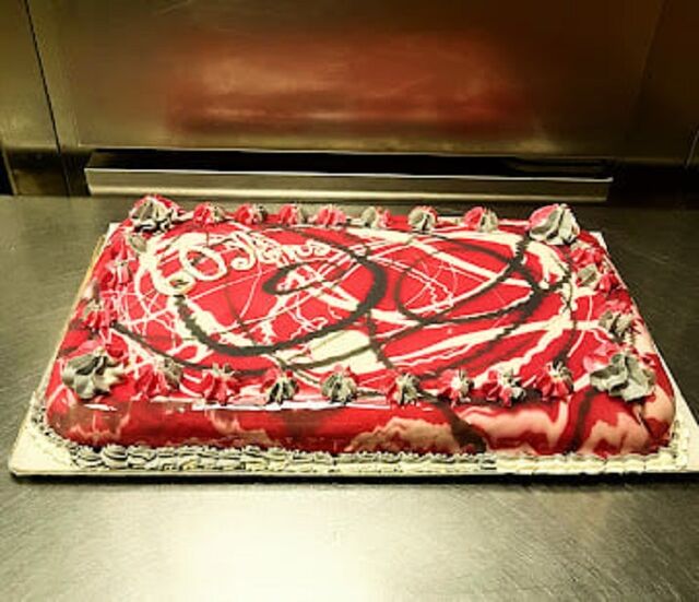 Gâteau glaçage miroir artistique 