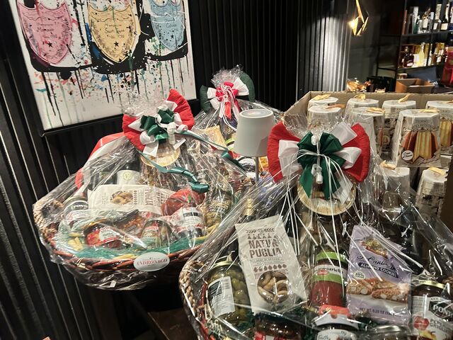 Verschenken Sie zu Weihnachten unsere Presentkörbe!