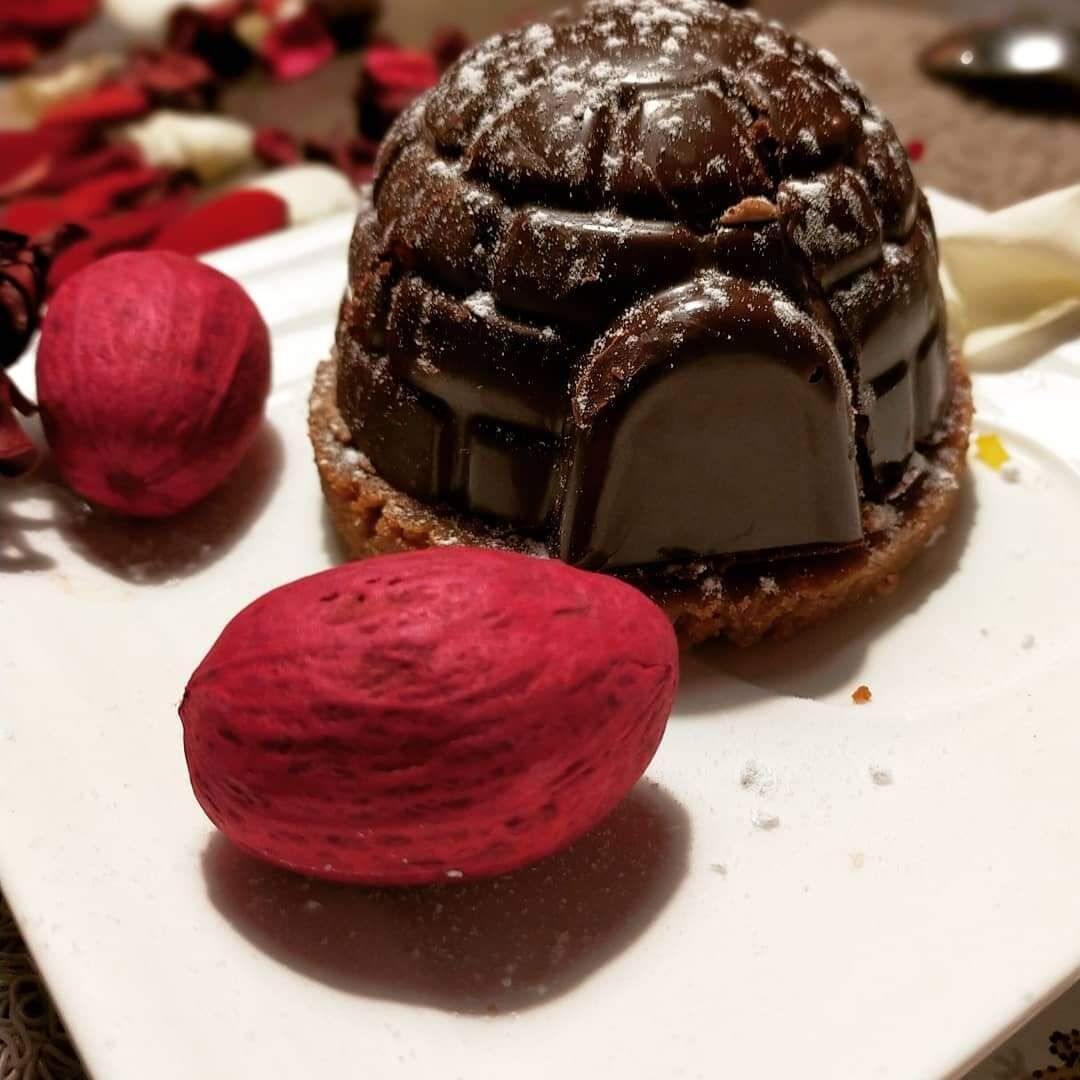 DÔME CHOCOLAT NOIR ET BISCUIT SPÉCULOOS