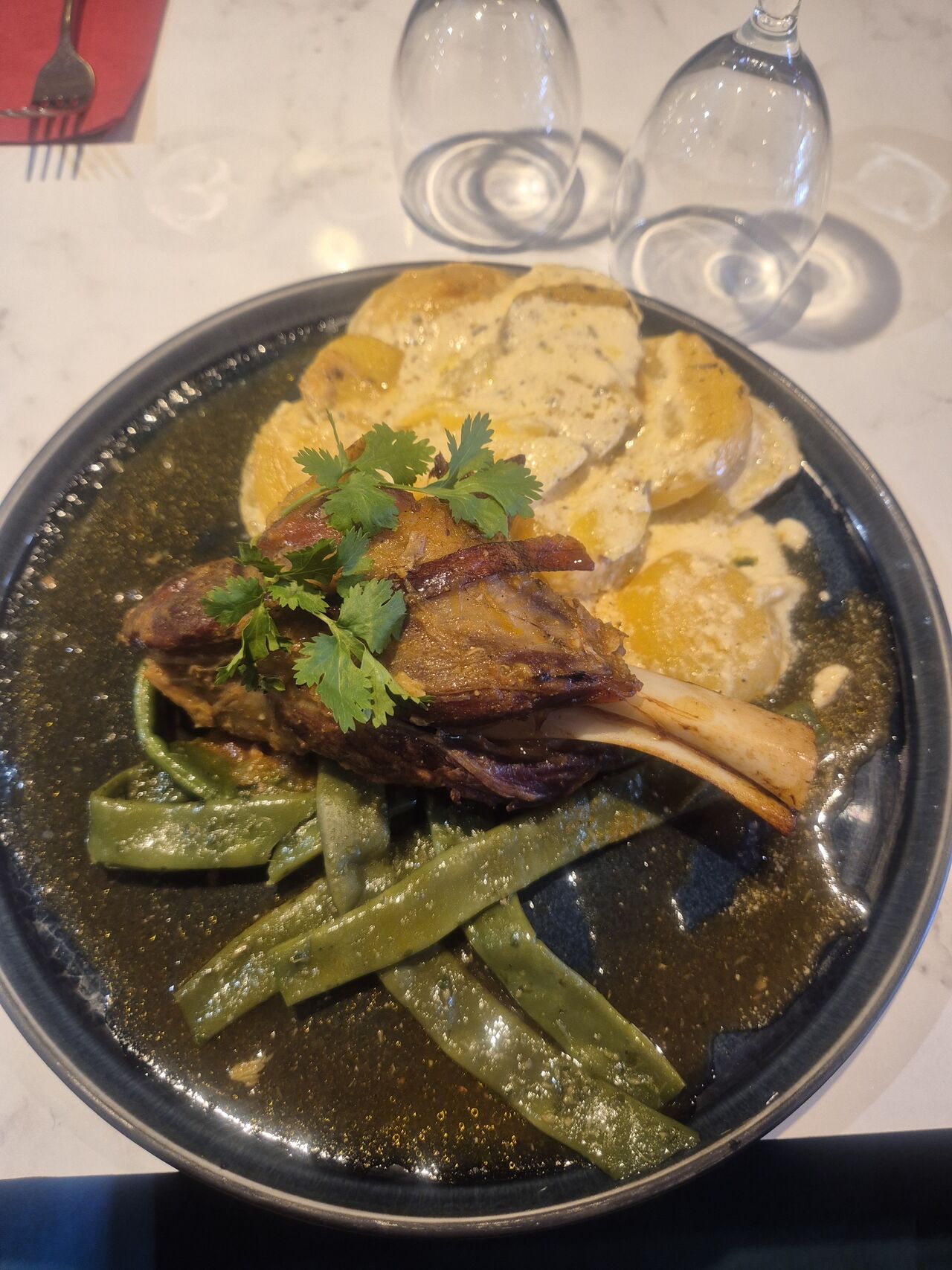 souris d'agneau, jus de romarin gratin dauphinois