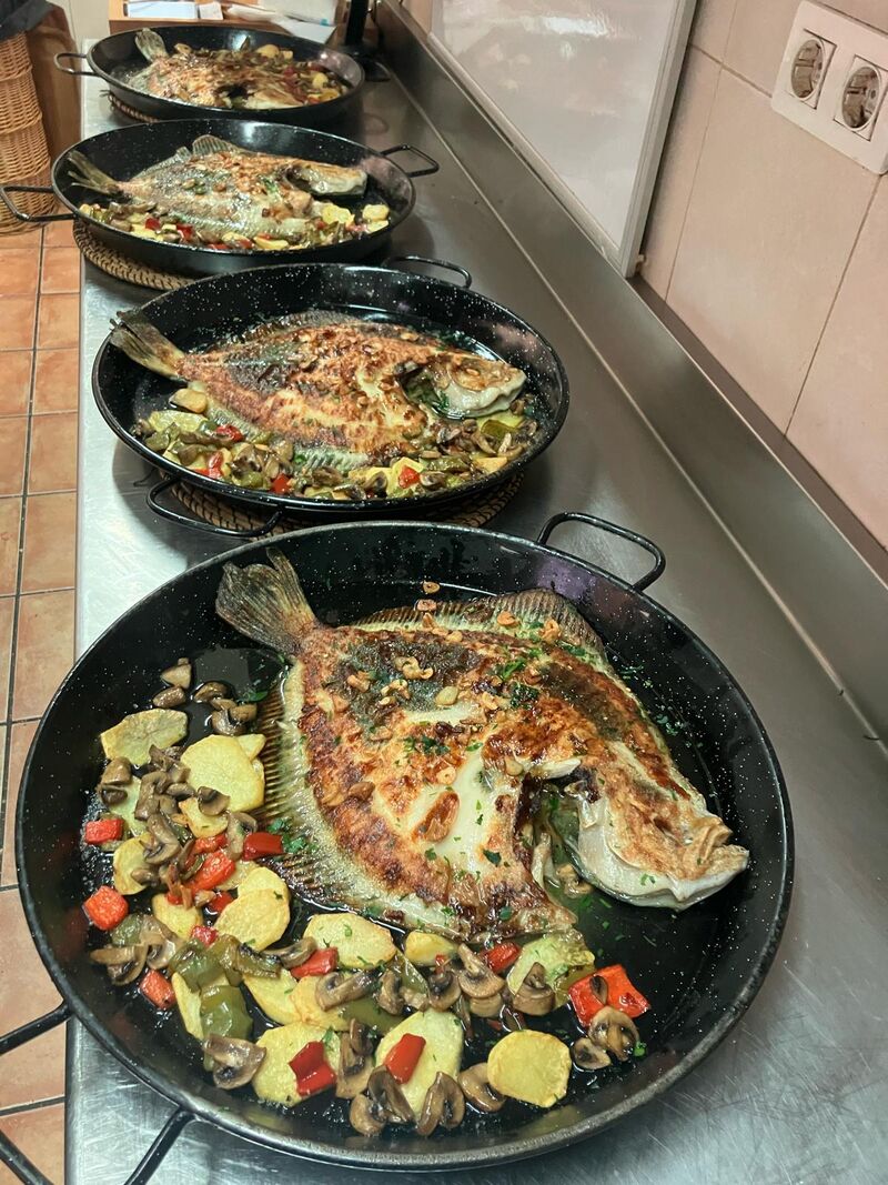 Rodaballo con guarnición 