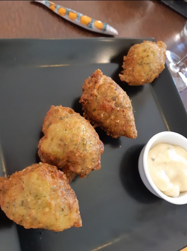 Accras de morue maison mayonnaise citron vert 