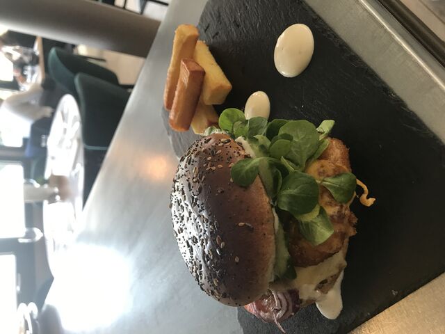 Burger de cabillaud maison 