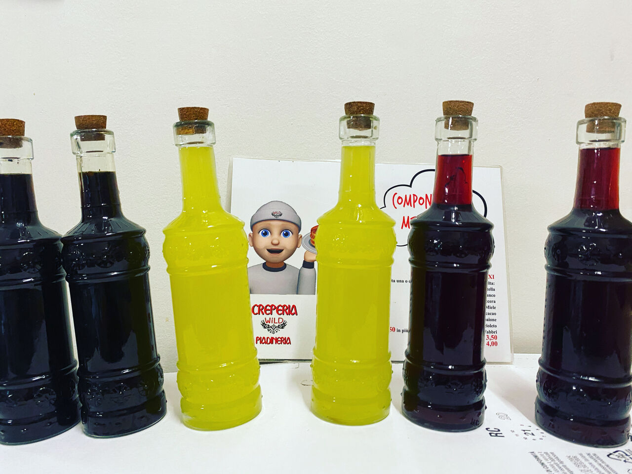 Liquori artigianali casa Wild .
Liquore al caffè ☕️
Liquore al limoncello🍋
Liquore cherry 🍒 