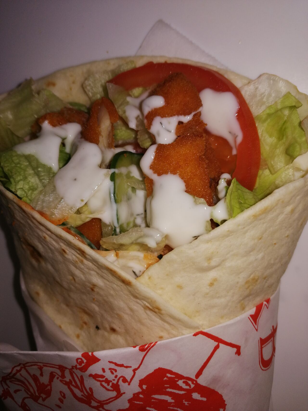 Tortilla csirkemell csíkokkal, salátával 1690ft