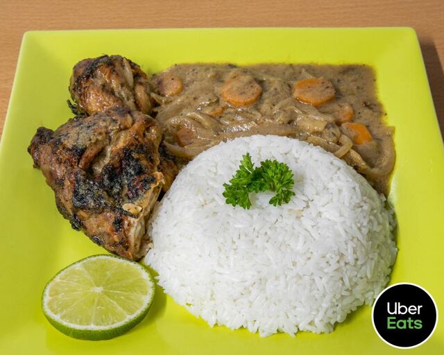 YASSA : riz blanc parfumé et sa sauce oignons marinés accompagnée de son poulet grillé
8,00€