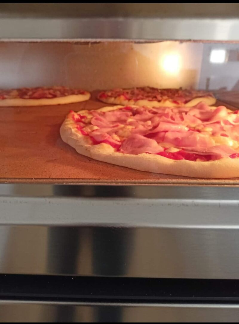 Horneando nuestras pizzas