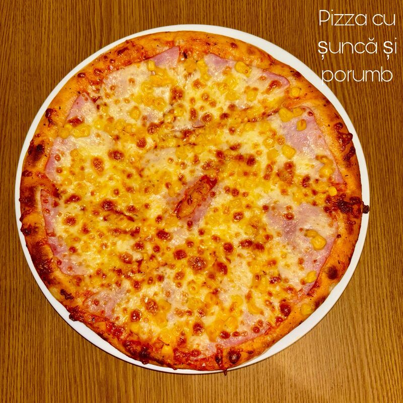PIZZA CU ȘUNCĂ ȘI PORUMB 
