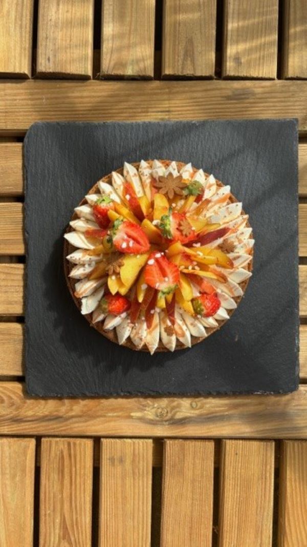Tarte chantilly pêches et fraises