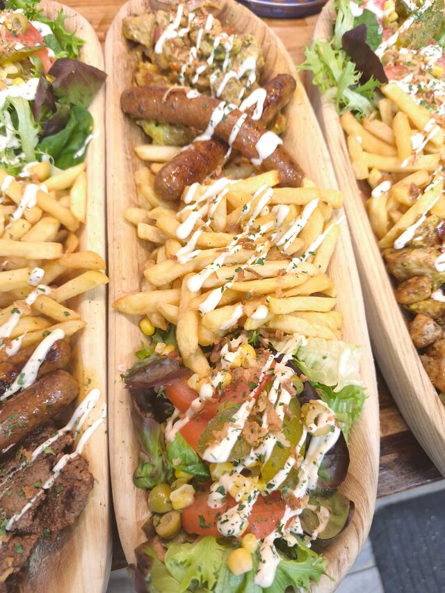 Assiette merguez poulet curry