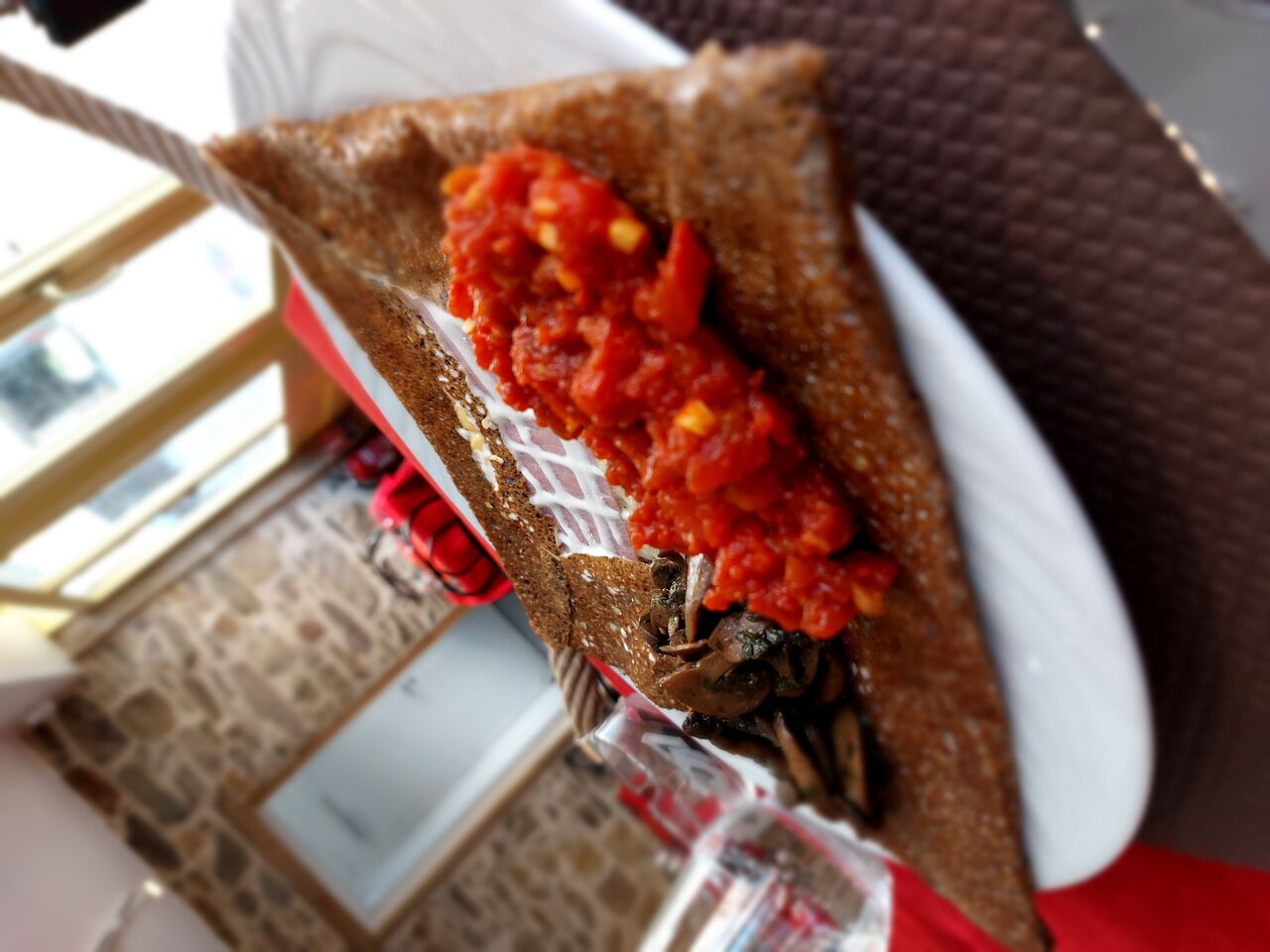 Restaurant Les Jardins du Trieux : présentation de plat (crêpe)