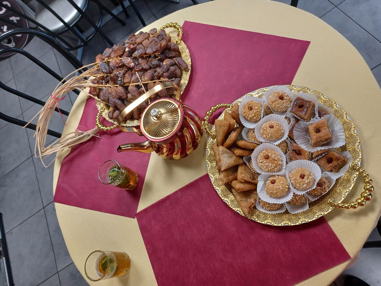 Gâteaux 🎂 orientaux sur place et à emporté 