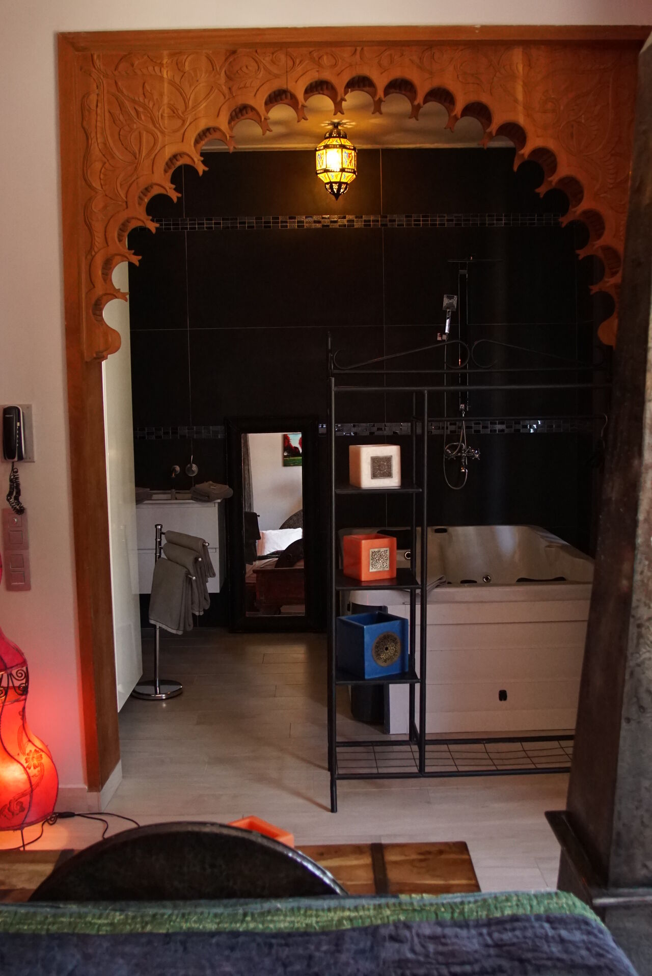 La ménara
chambre Jacuzzi