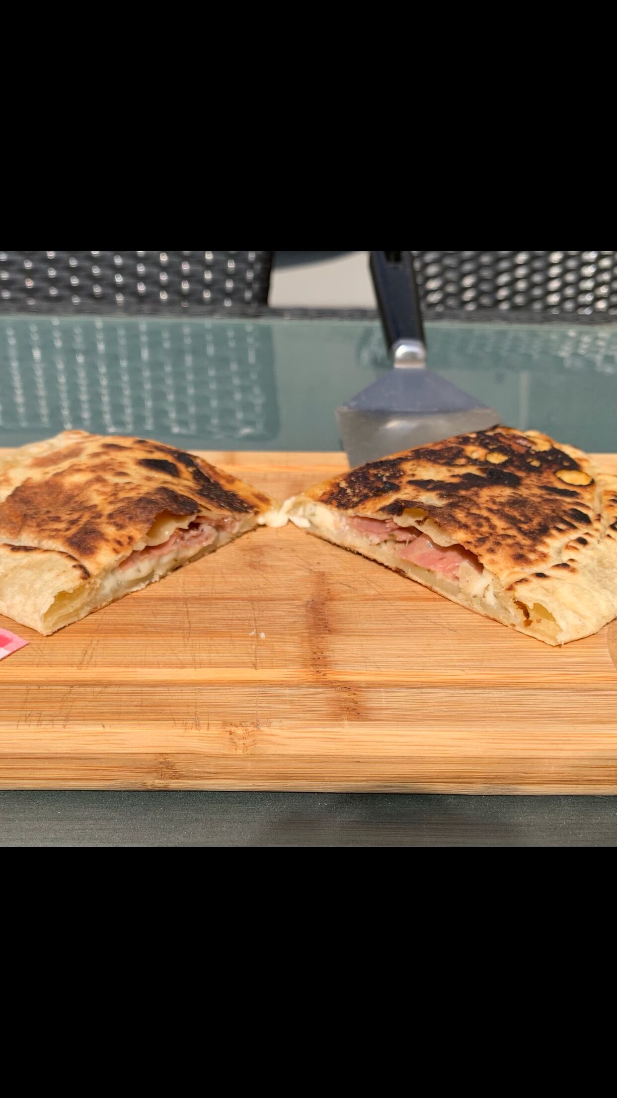 Crescione Di Capo
Crema-mozza-origano-parma