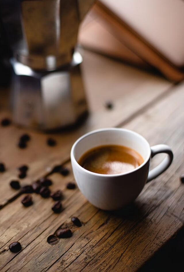 Café ristreto , normal , cappuccino.