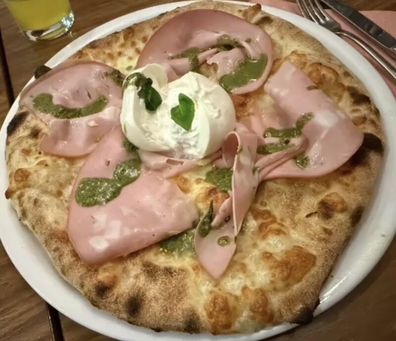 Pizza Mortadella e crema di pistacchio