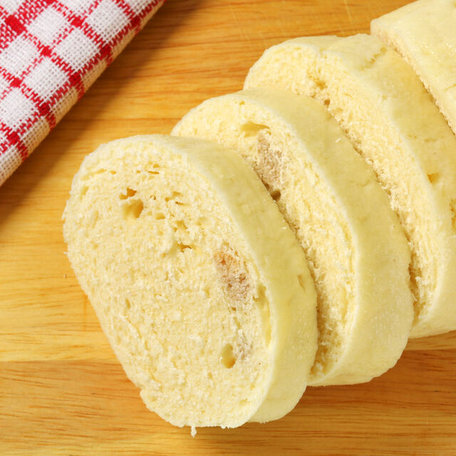 Houskový knedlík / 800g / 47,- Kč / 450g / 26,-.Kč