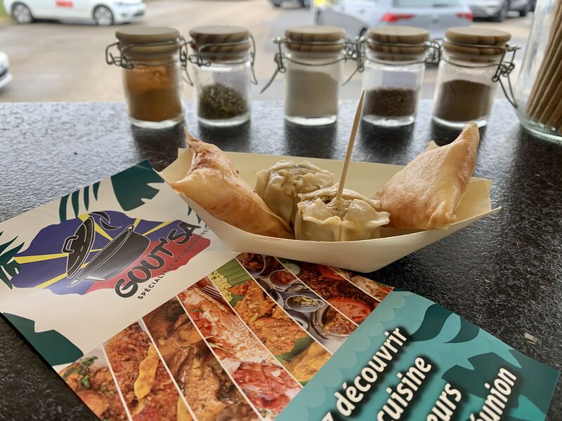 Journée porte ouvert volkswagen Chalons en champagne
Dégustation en verrines :
snaking et rougail saucisse & sauce crevette 