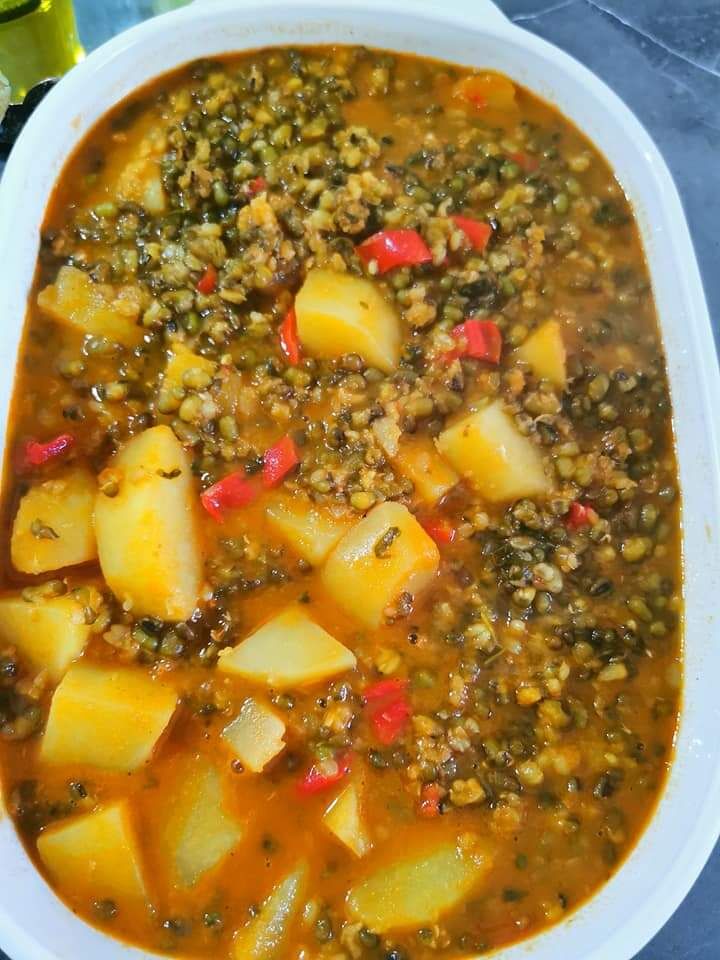 Kitoweo (Erbsen mit Kartoffel)