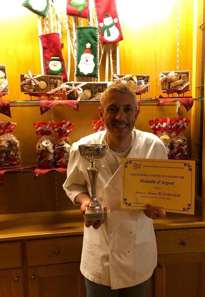 Mr Haeberlé le savoir faire d'un artisan boulanger reconnu par la profession ....