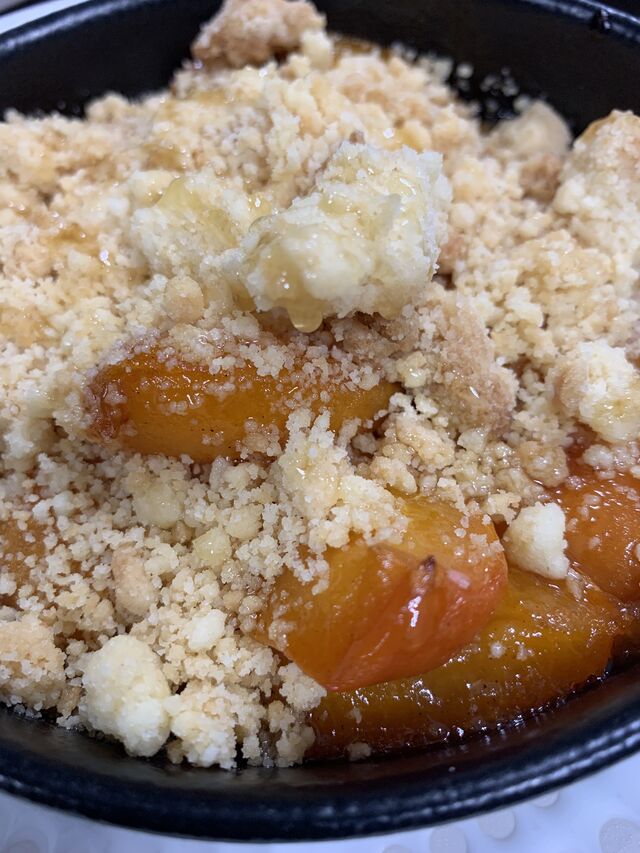 Le Crumble d’Abricots, Miel Corse et Amandes
