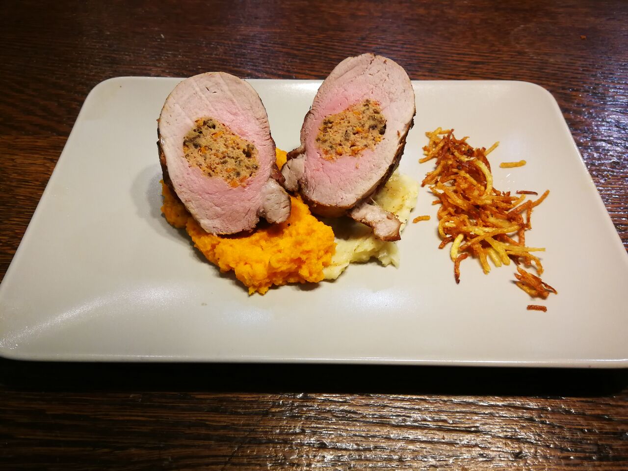Roulé de veau farci 