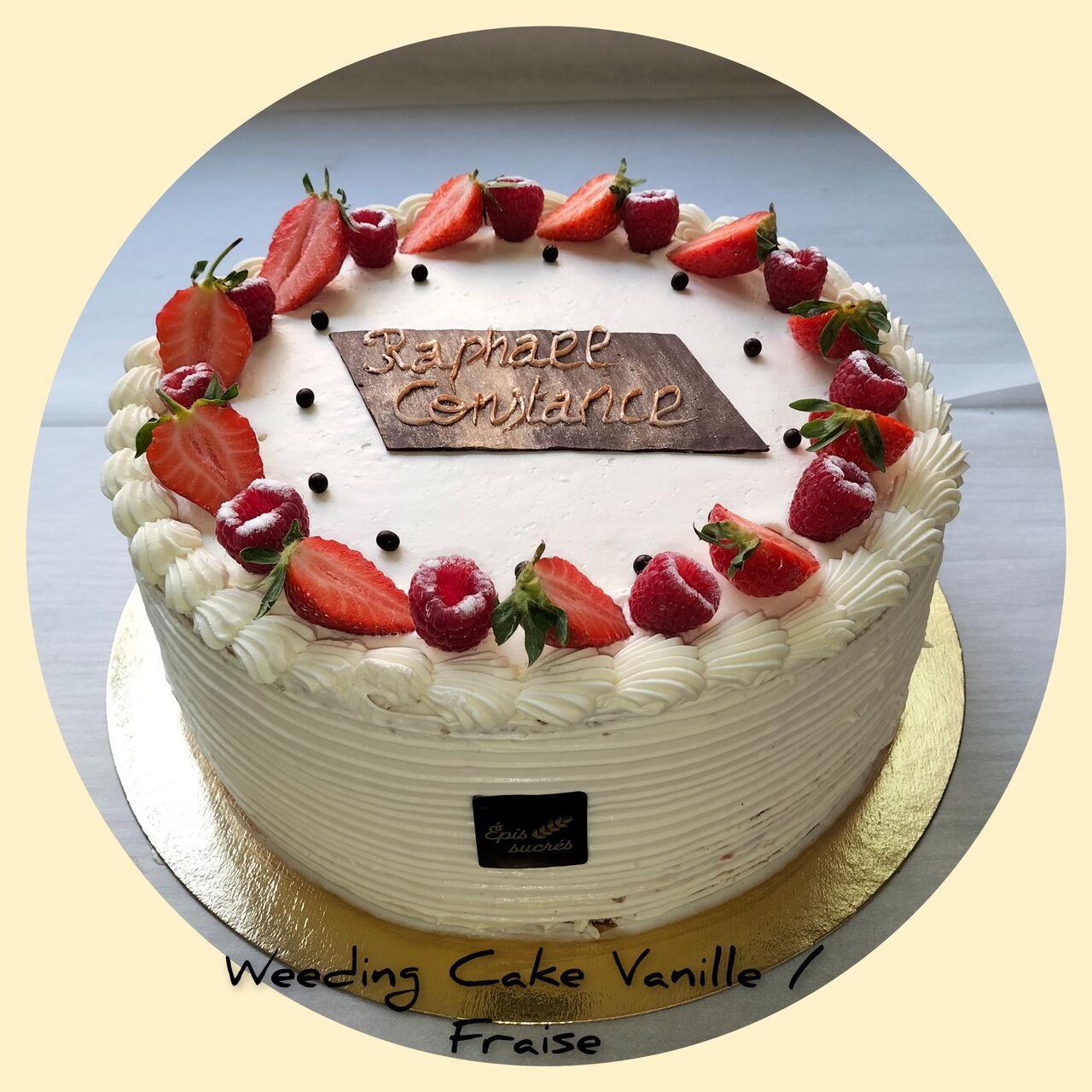 Weeding Cake, cake Vanille, ganache vanille et compotée de fraises.