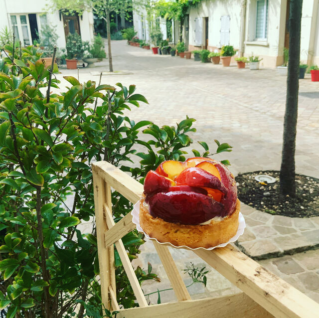 SPÉCIALE DÉDICACE POUR MR LE MAIRE PRÉSENT AU QUOTIDIEN POUR. DÉFENDRE LE COMMERCE DE PROXIMITÉ 