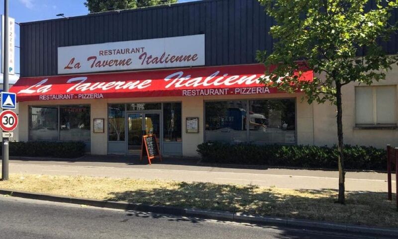 Devanture du restaurant pizzeria la taverne italienne à Bonneuil 