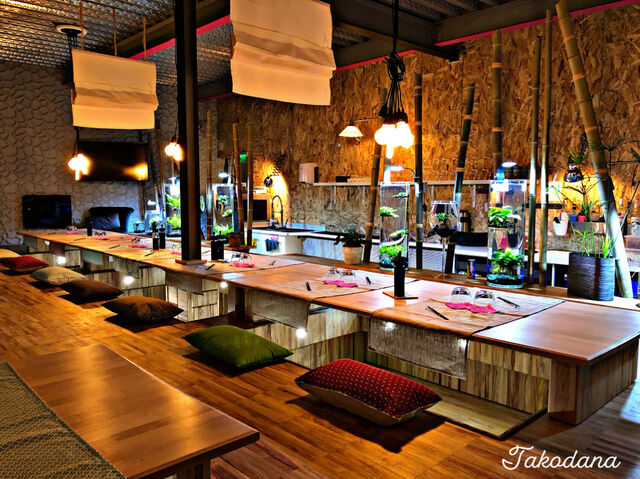 IDÉAL POUR VOS REPAS DE GROUPES ...